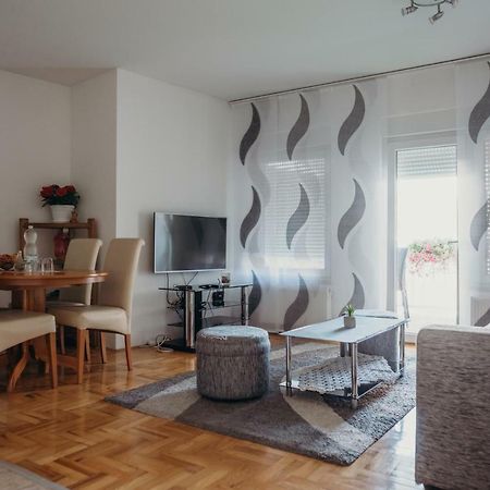 Apartman "Joka" Ðakovo Buitenkant foto