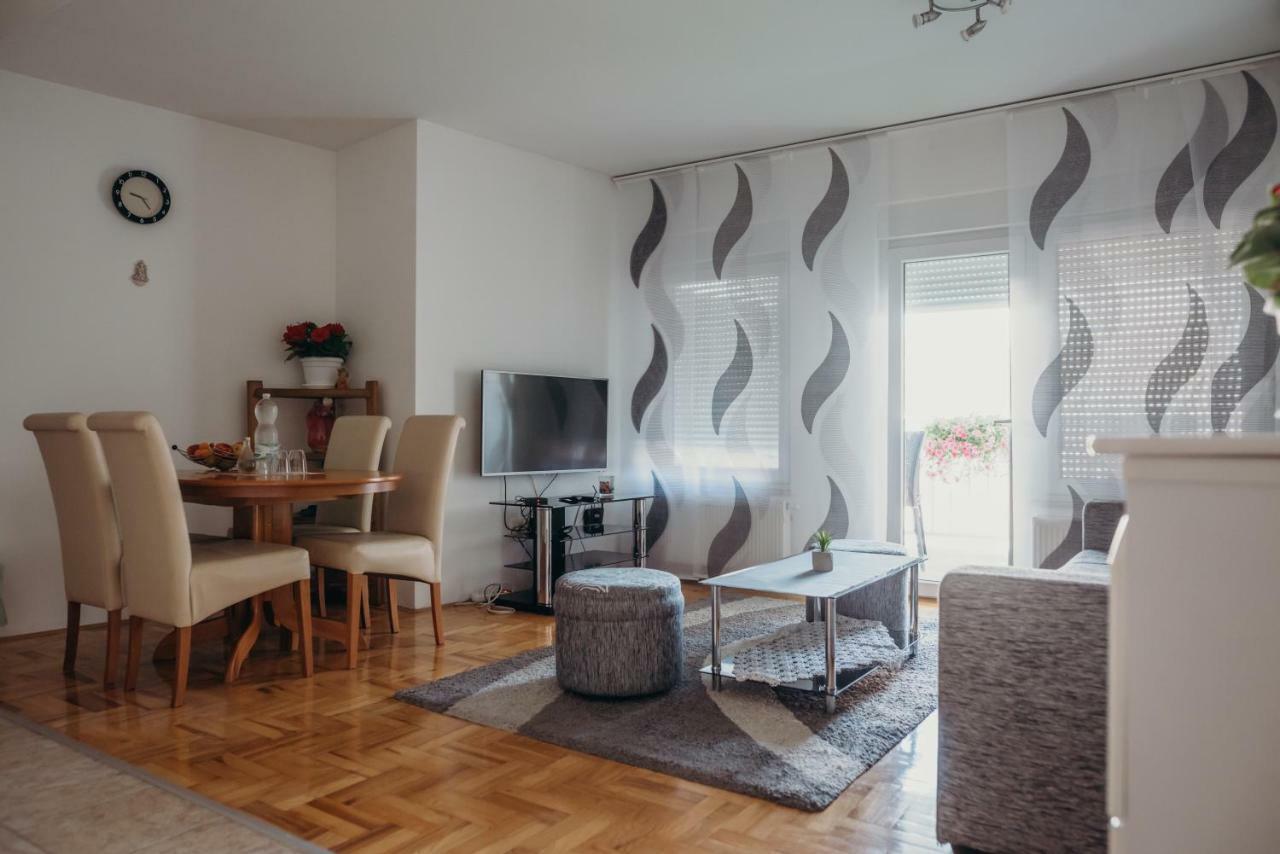 Apartman "Joka" Ðakovo Buitenkant foto